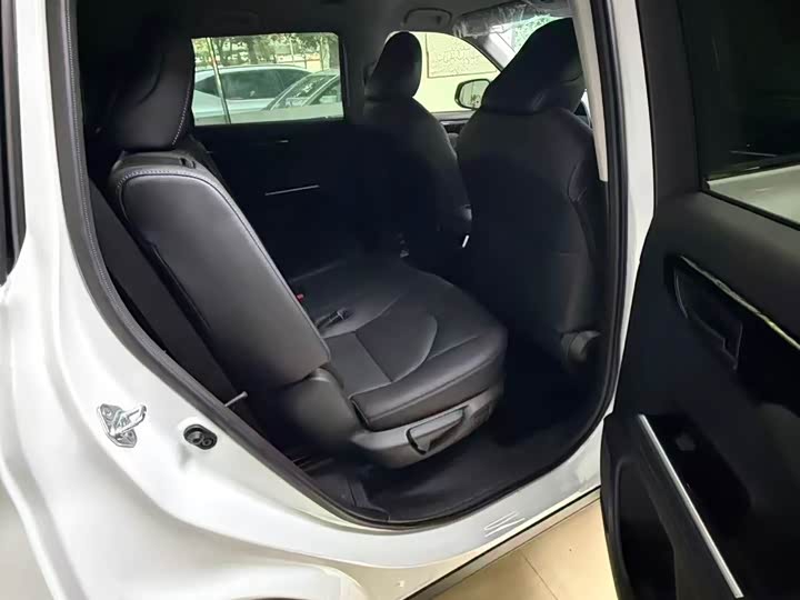 Toyota Highlander 2026 2026款 2.5L智能电混双擎两驱精英版 7座