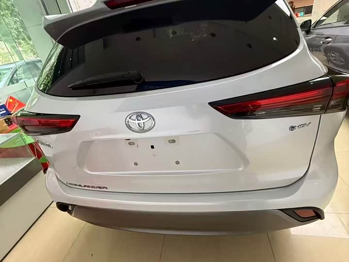 Toyota Highlander 2026 2026款 2.5L智能电混双擎两驱精英版 7座