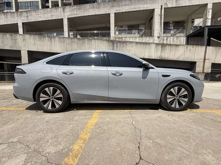 Фото 7 - Geely Galaxy A7