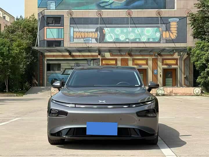 Фото 2 - XPeng P7