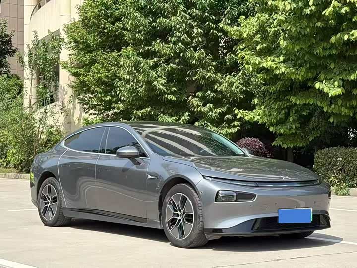 Фото 3 - XPeng P7