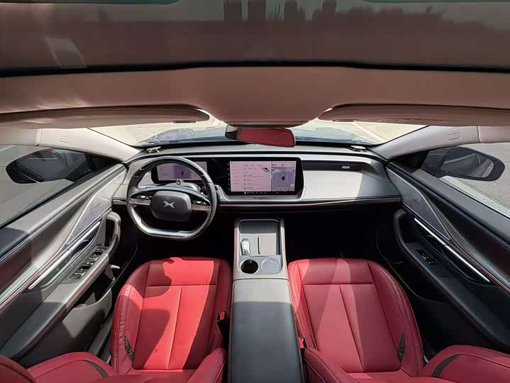 Фото 6 - XPeng P7
