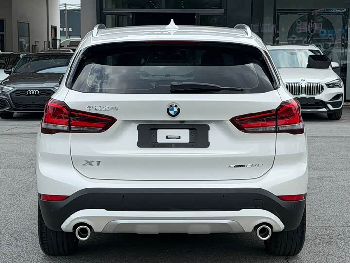 Фото 4 - BMW X1