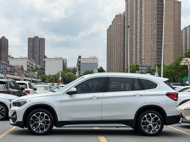 Фото 5 - BMW X1