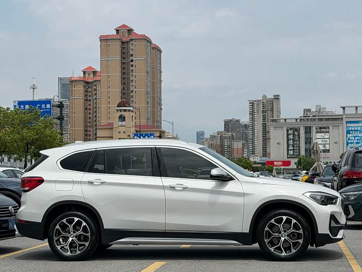 Фото 6 - BMW X1