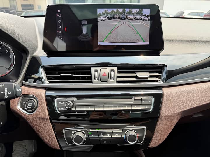 Фото 7 - BMW X1