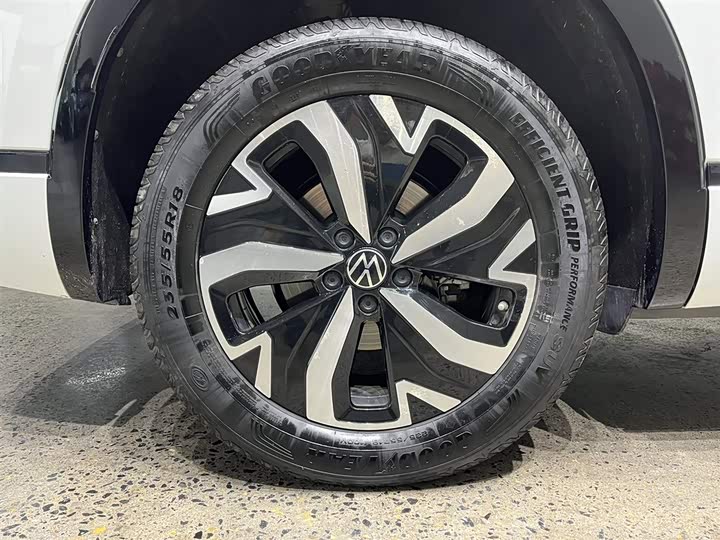 Фото 9 - Volkswagen Tayron GTE Hybrid
