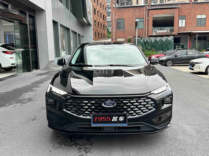 Ford Mondeo 2025 2025款 2.0T EcoBoost 豪华型