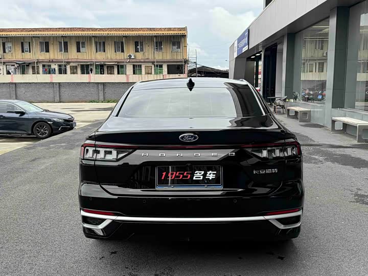 Ford Mondeo 2025 2025款 2.0T EcoBoost 豪华型