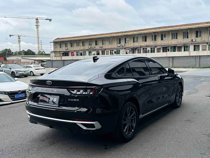Ford Mondeo 2025 2025款 2.0T EcoBoost 豪华型