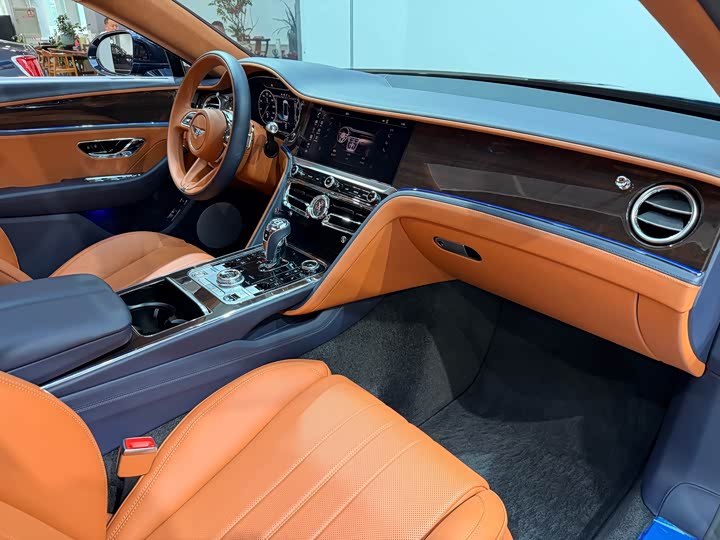Bentley Flying Spur 2024 2024款 4.0T V8 标准版