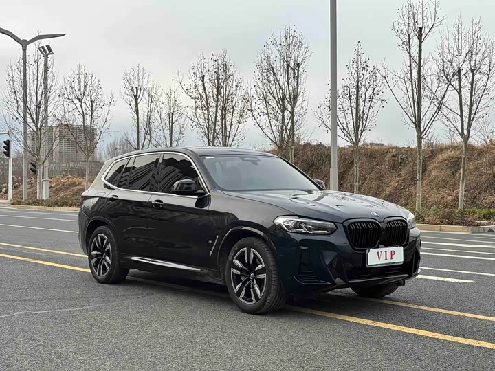 2024 BMW iX3