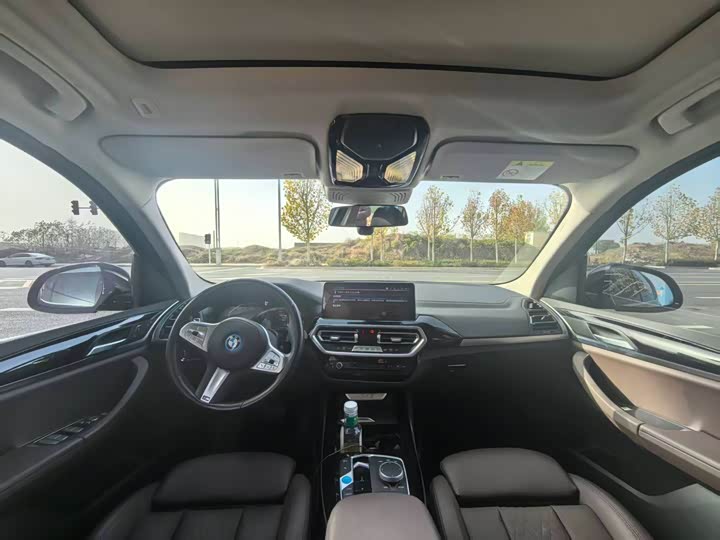 2024 BMW iX3