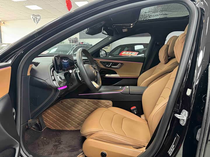 Фото 7 - Mercedes-Benz E-Class