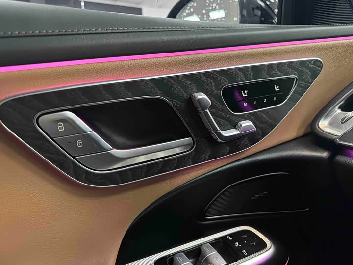 Фото 9 - Mercedes-Benz E-Class