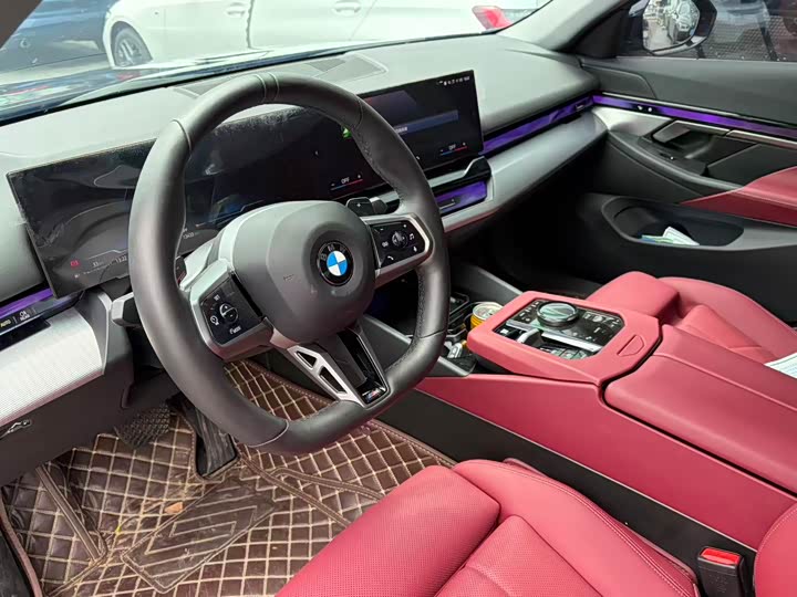 Photo 3 - BMW 5 Series