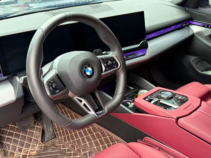 Photo 6 - BMW 5 Series