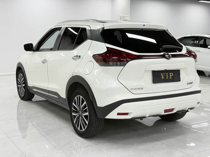 Photo 6 - Nissan Kicks