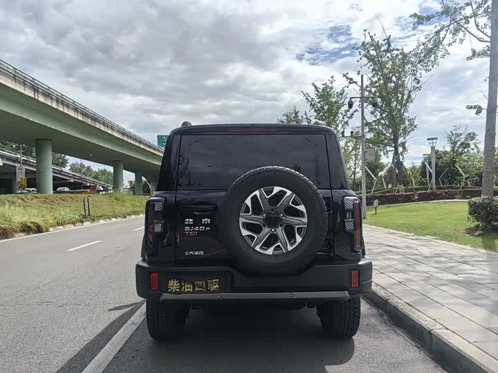BAIC Beijing BJ40 2026 2026款 2.0D 探险家 柴油版