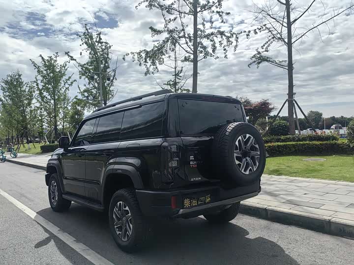 BAIC Beijing BJ40 2026 2026款 2.0D 探险家 柴油版