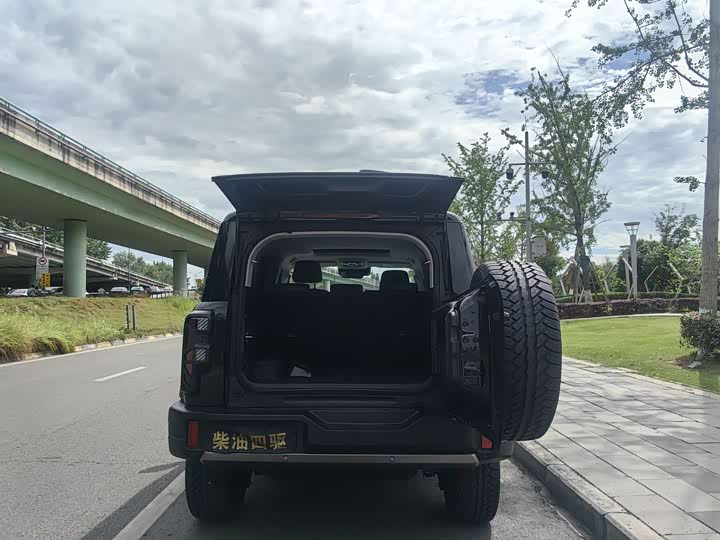 BAIC Beijing BJ40 2026 2026款 2.0D 探险家 柴油版