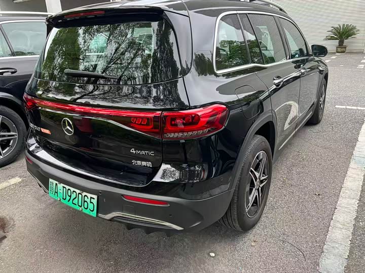 Фото 4 - Mercedes-Benz EQB