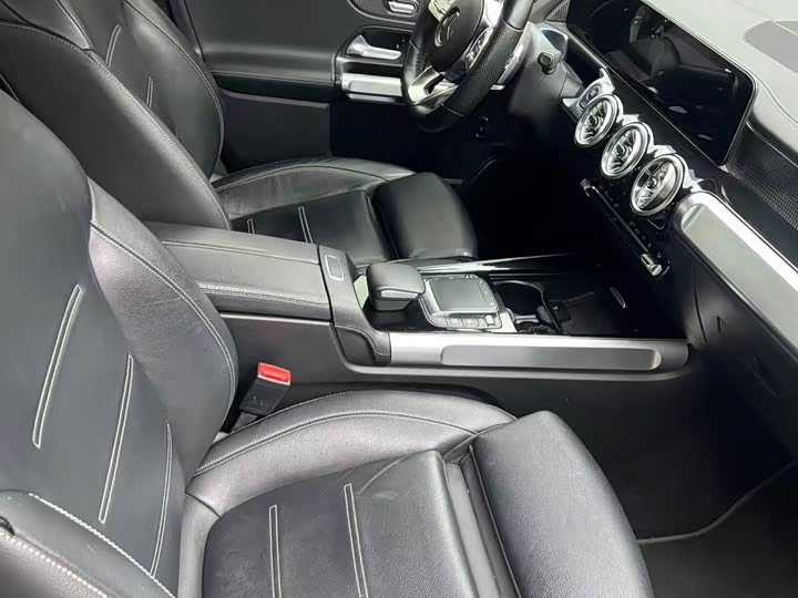 Фото 6 - Mercedes-Benz EQB