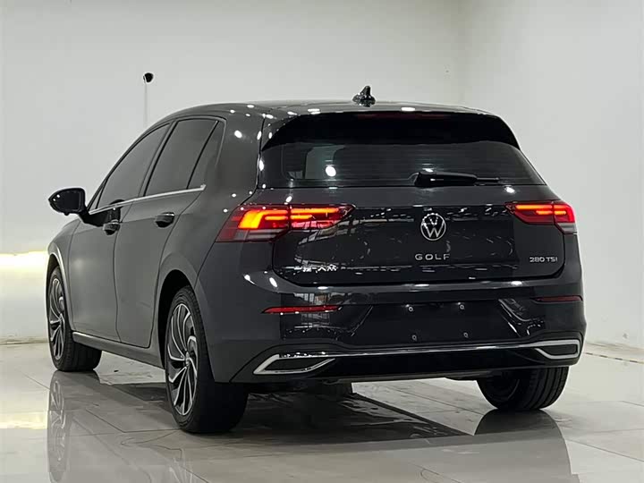 Фото 7 - Volkswagen Golf