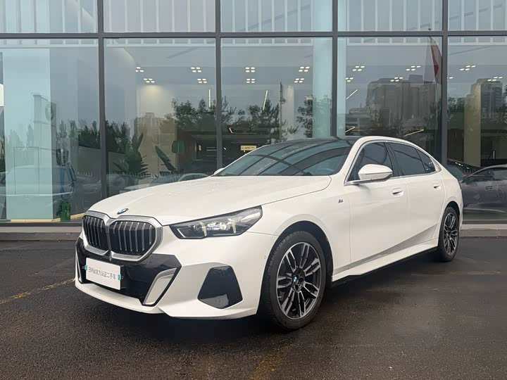 Zdjęcie 1 - BMW 5 Series
