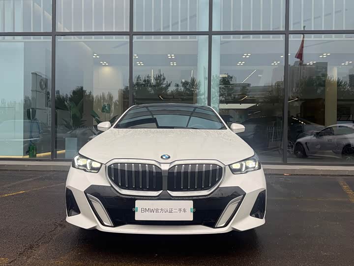 Zdjęcie 2 - BMW 5 Series
