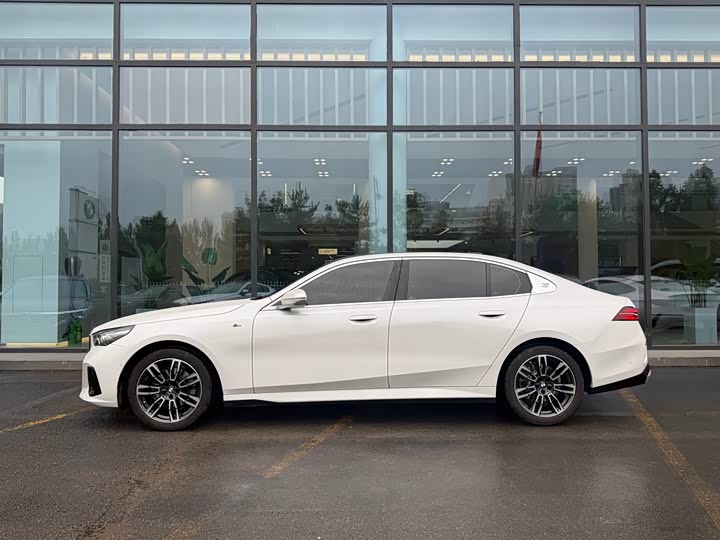 Zdjęcie 3 - BMW 5 Series