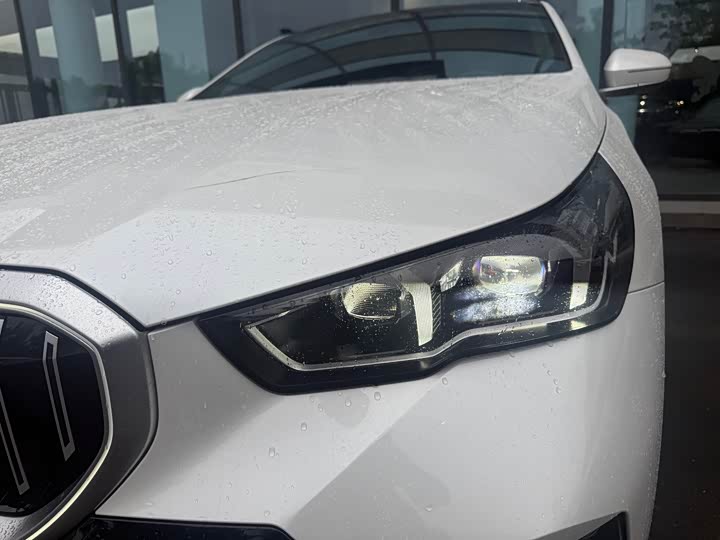 Zdjęcie 9 - BMW 5 Series