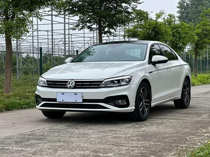 Photo 1 - Volkswagen Lamando L