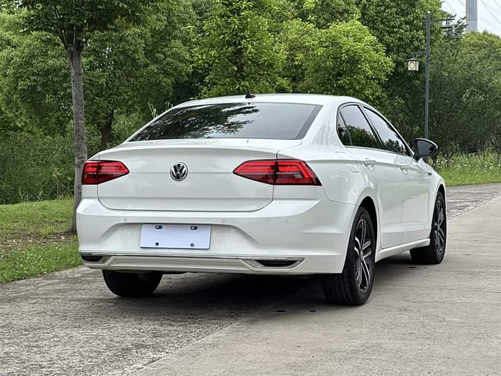 Photo 4 - Volkswagen Lamando L