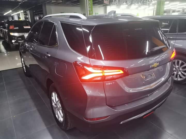 Фото 5 - Chevrolet Equinox