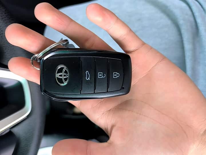 Toyota Levin 2024 2024款 智能电混双擎 1.8L 领先版