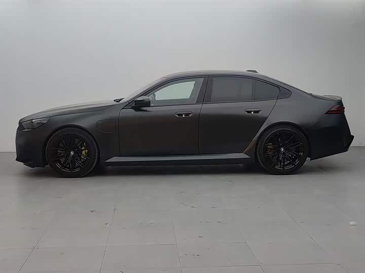 2025 BMW M5 Hybrid