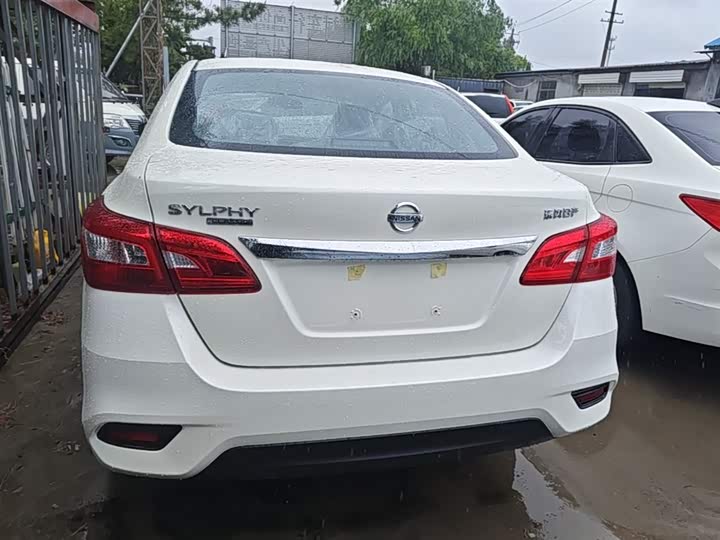 Фото 6 - Nissan Sylphy