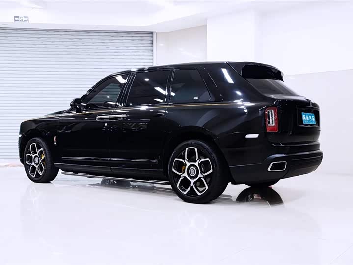 Фото 4 - Rolls-Royce Cullinan