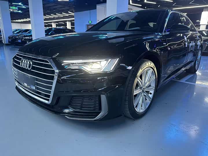 Фото 1 - Audi A6L