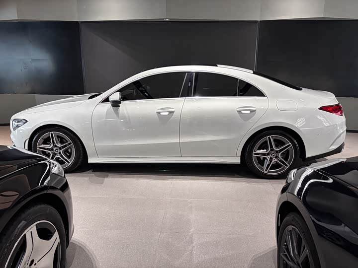 Фото 3 - Mercedes-Benz CLA-Class