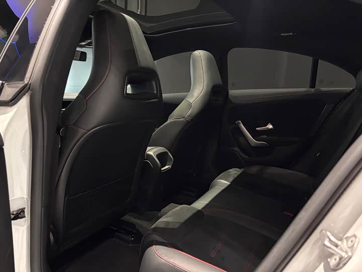 Фото 9 - Mercedes-Benz CLA-Class