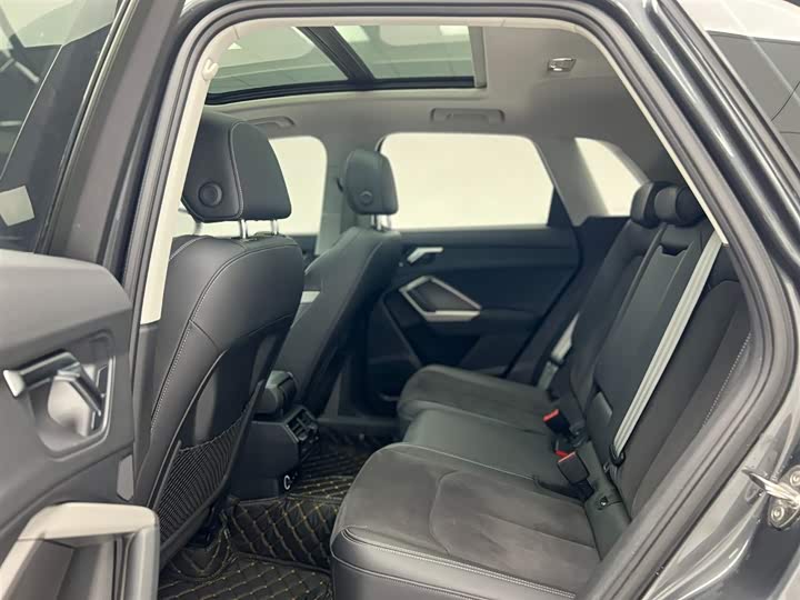 Фото 6 - Audi Q3