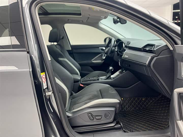 Фото 7 - Audi Q3