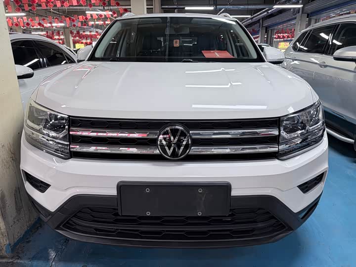 Фото 2 - Volkswagen Tharu