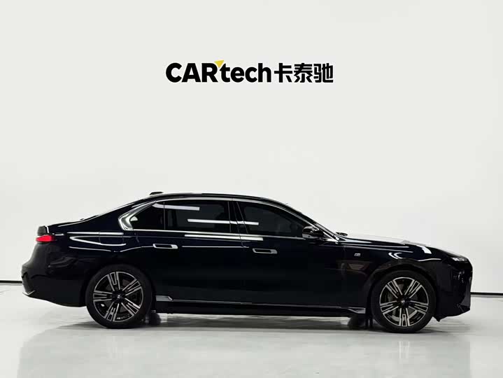 BMW i7 2023 2023款 eDrive50L 领先M运动套装