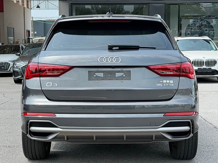 Фото 4 - Audi Q3