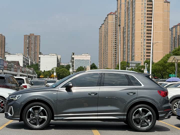 Фото 5 - Audi Q3