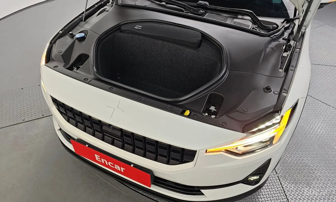 Фото 6 - Polestar 2