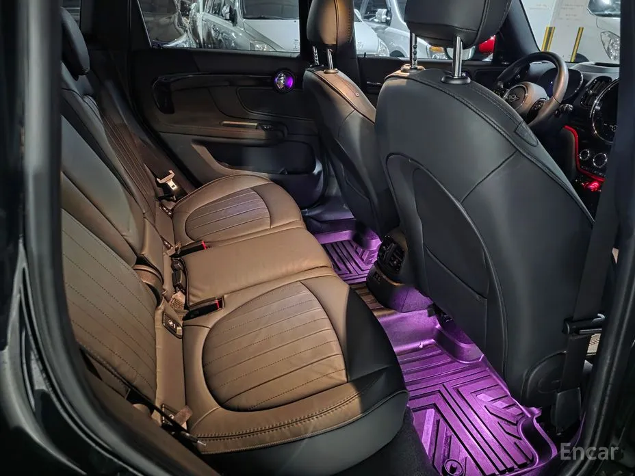 Mini Countryman 2011 JCW Launch Pack